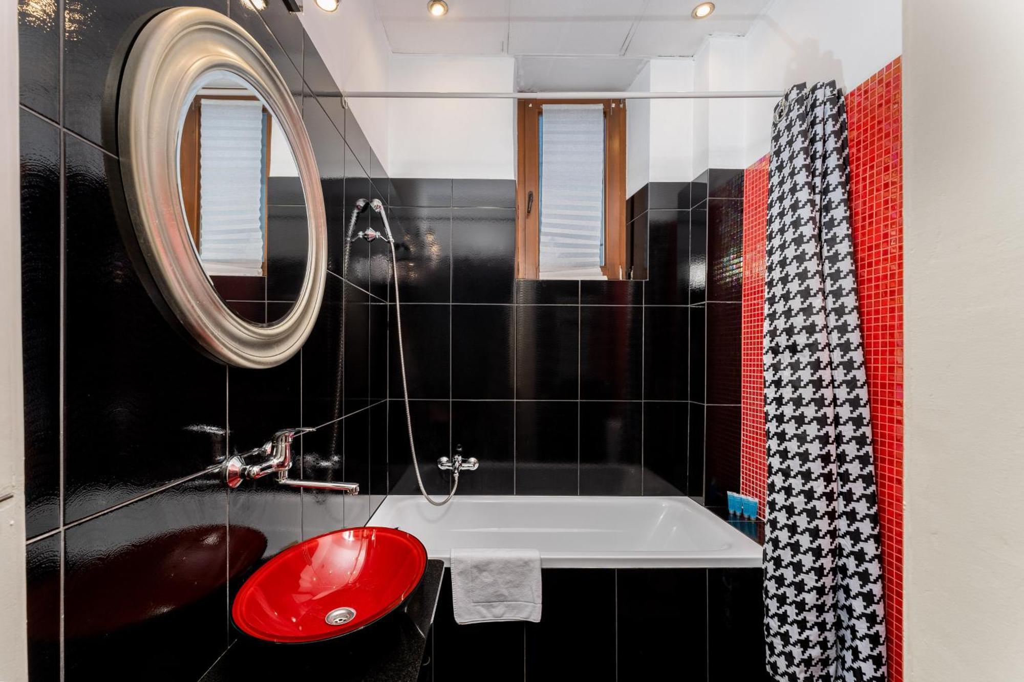 Miodowa Heart Of Cracow Apartment *